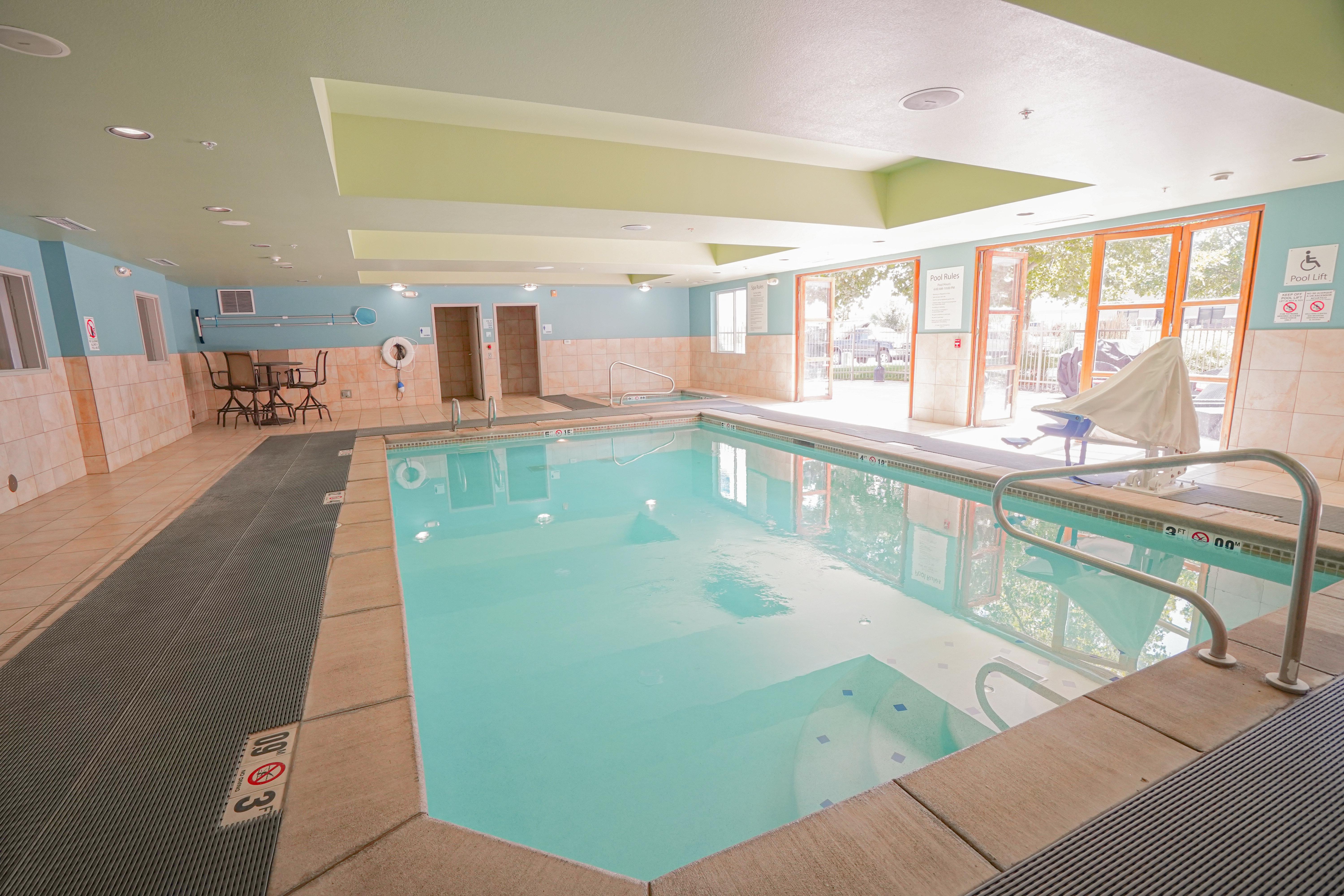 Holiday Inn Express Hotel & Suites Ontario By Ihg Экстерьер фото