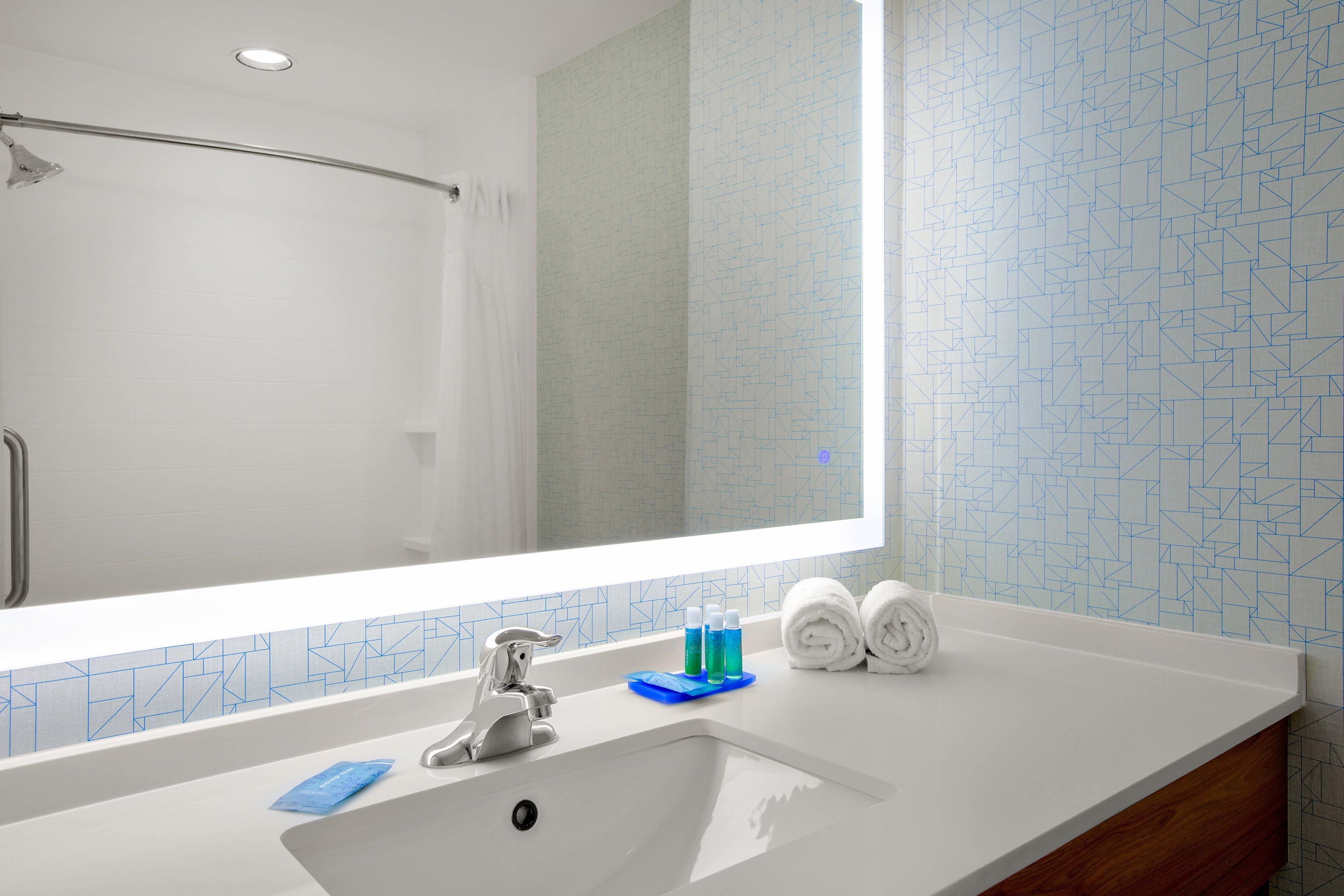 Holiday Inn Express Hotel & Suites Ontario By Ihg Экстерьер фото