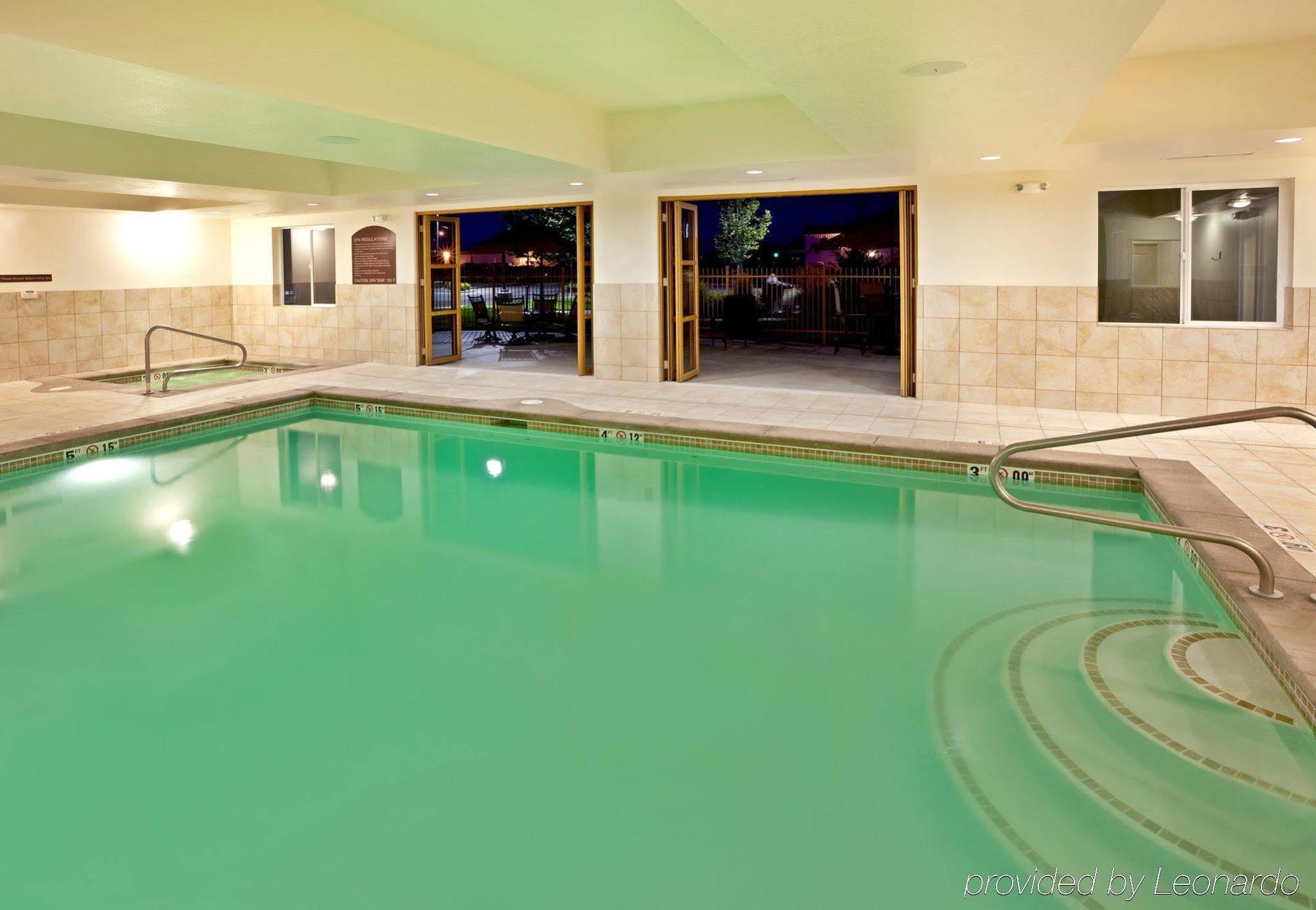 Holiday Inn Express Hotel & Suites Ontario By Ihg Экстерьер фото