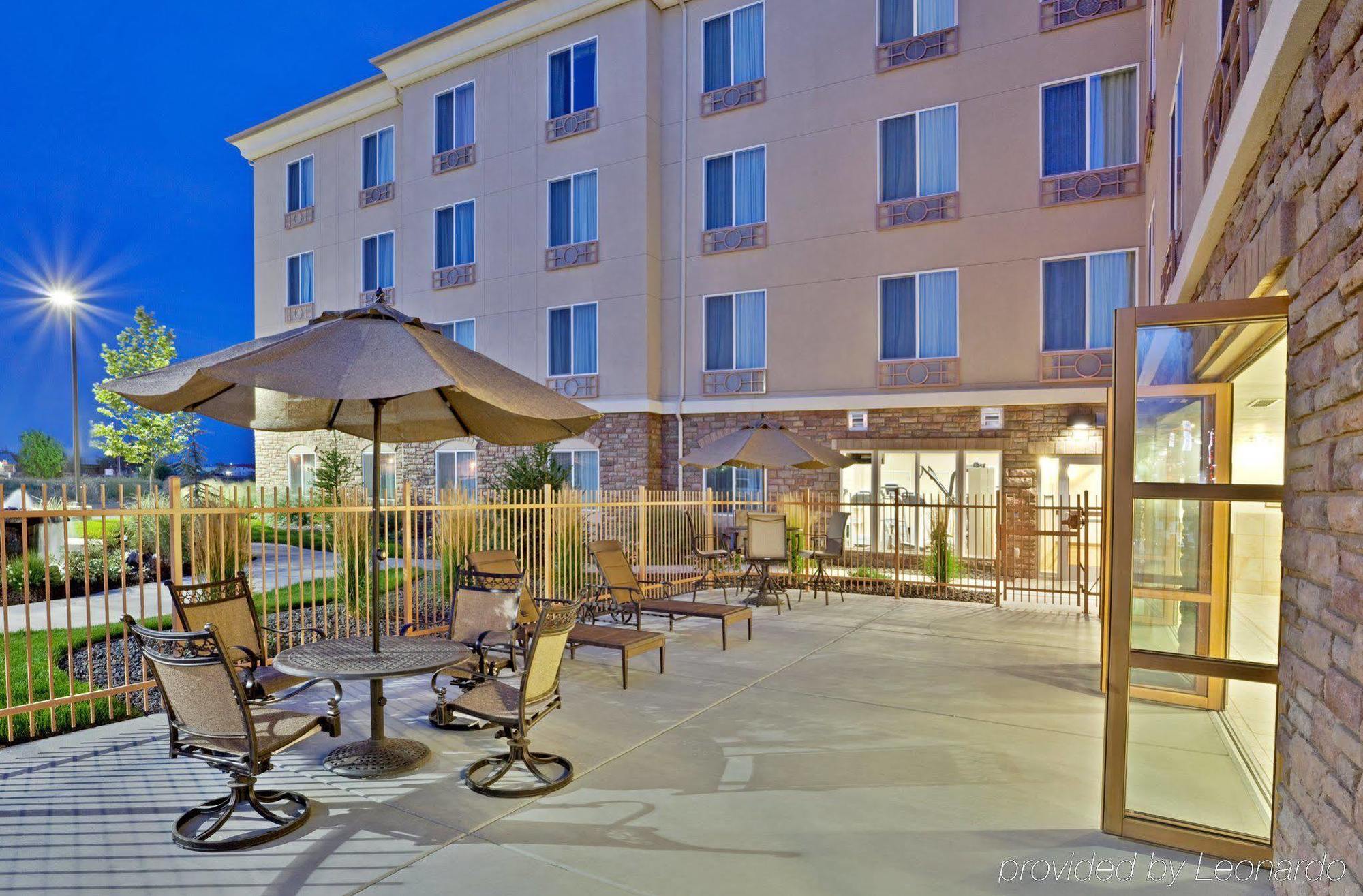 Holiday Inn Express Hotel & Suites Ontario By Ihg Экстерьер фото